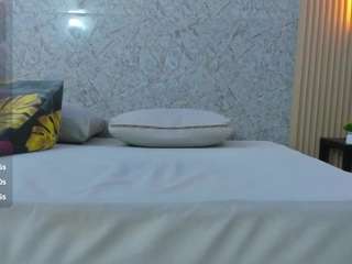 Linda-Cooper live webcam show