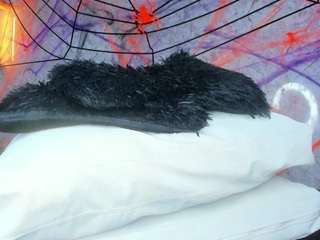 Linda-Cooper live cam preview
