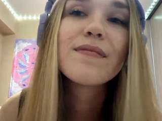 Live webcam model loviemacon on Soda Cams