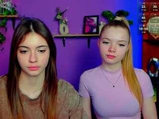 mary-skiny Live Webcam on CamSoda