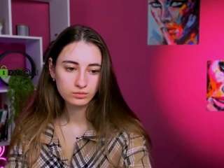 mary-skiny's CamSoda show and profile