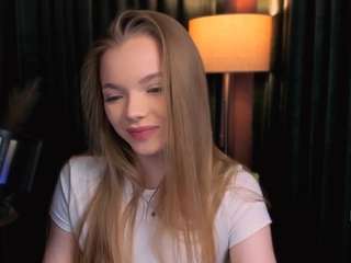 mary-skiny