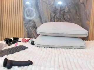 Mary-Spencer live webcam show