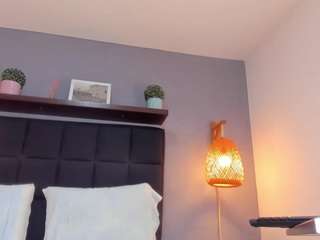 Live webcam model natalie-esmith on Soda Cams