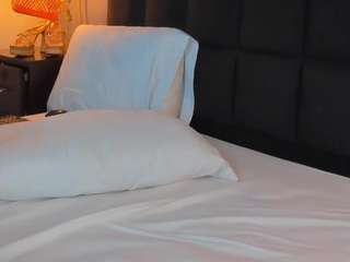 Live cam show with natalie-esmith