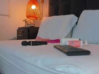 Live cam show with natalie-esmith
