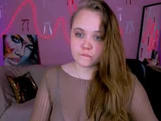 Live webcam model sara-muse1 on Soda Cams