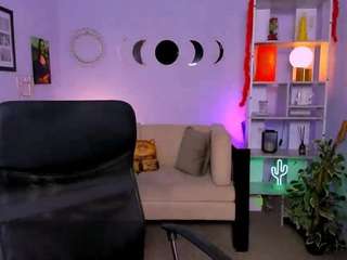 Live webcam model sara-muse1 on Soda Cams