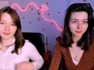 Live webcam model sara-muse1 on Soda Cams