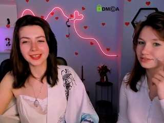 Live webcam model sara-muse1 on Soda Cams