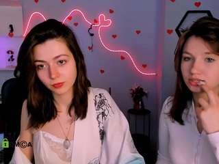 Live webcam model sara-muse1 on Soda Cams