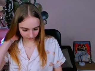 Live webcam model sara-muse1 on Soda Cams