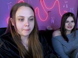 Live webcam model sara-muse1 on Soda Cams