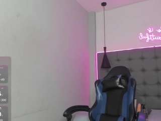 scarletcherry18
