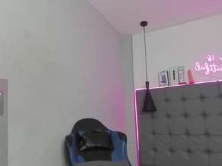 scarletcherry18
