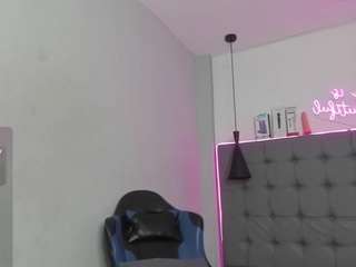 scarletcherry18