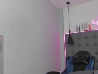 scarletcherry18 webcam