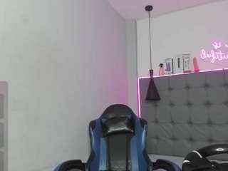 scarletcherry18