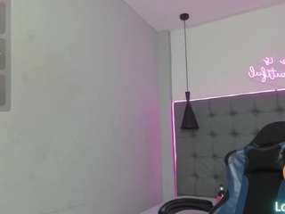 scarletcherry18