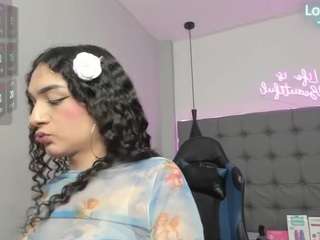 scarletcherry18 webcam