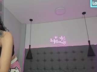 scarletcherry18 webcam