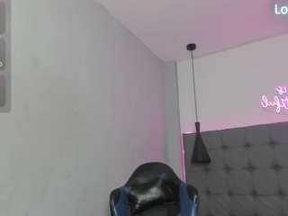 scarletcherry18
