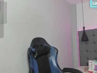 scarletcherry18 webcam