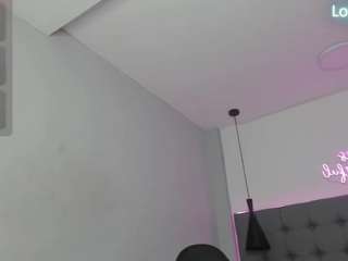 scarletcherry18 webcam