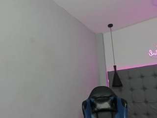 scarletcherry18