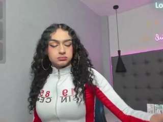 scarletcherry18