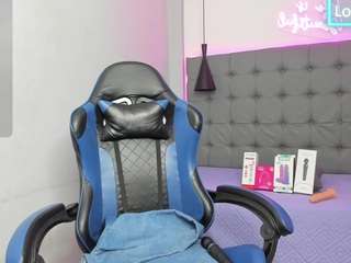 scarletcherry18