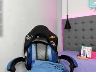 scarletcherry18