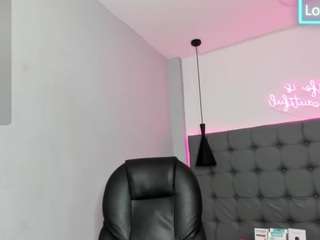 scarletcherry18