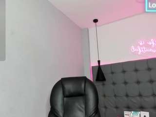 scarletcherry18