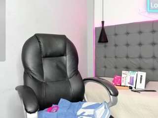 scarletcherry18