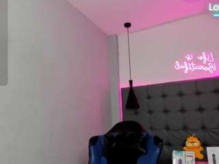 scarletcherry18