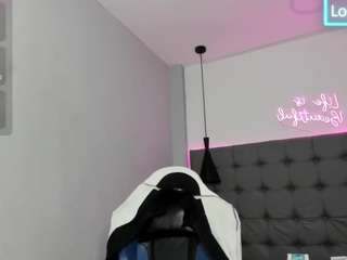 scarletcherry18