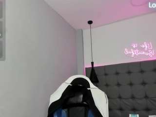 Profile of scarletcherry18