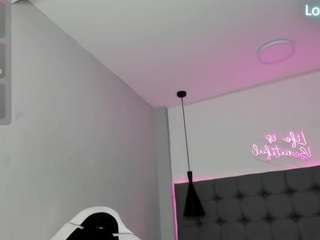 scarletcherry18