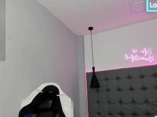 scarletcherry18