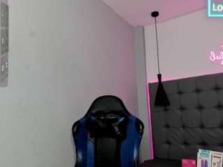 scarletcherry18