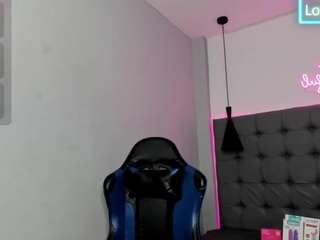 scarletcherry18