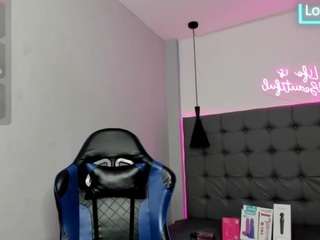scarletcherry18