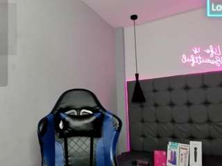 scarletcherry18