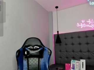 scarletcherry18