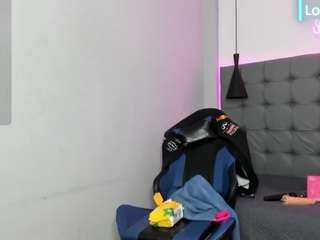 scarletcherry18