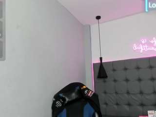 scarletcherry18