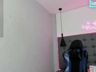 scarletcherry18