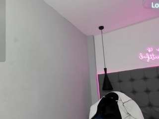 scarletcherry18