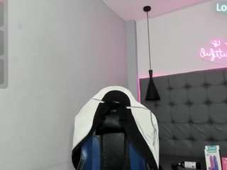 scarletcherry18